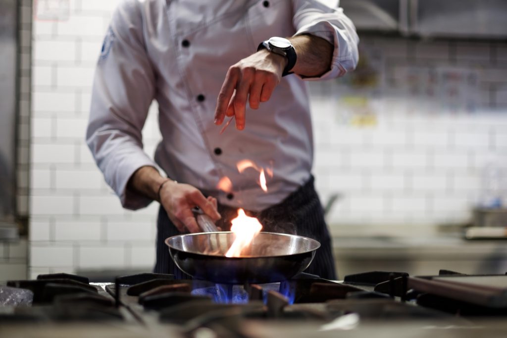 Diferencia Entre Cocinero Y Ayudante De Cocina