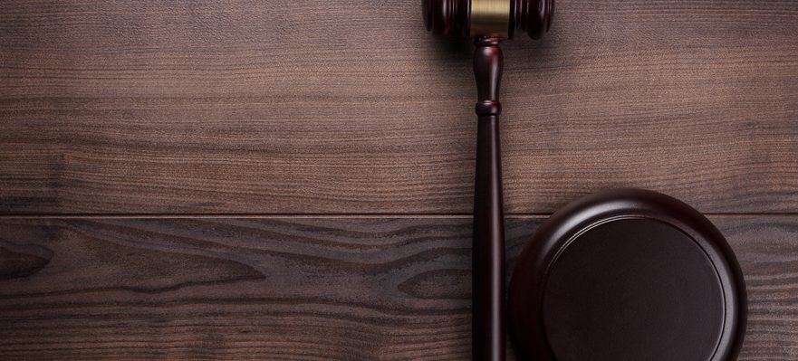 Permiso de trabajo e indemnización por despido
