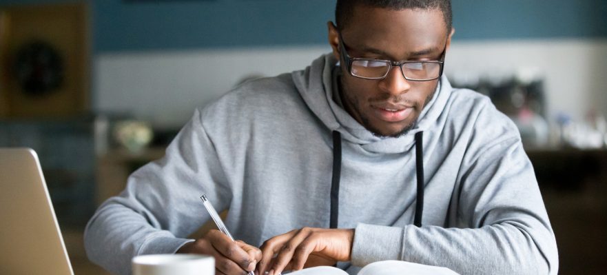 ocultar experiencia laboral en el CV