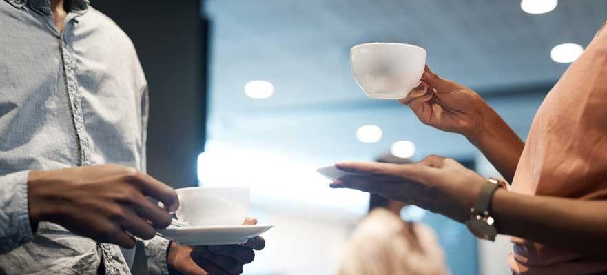 Empleados durante su pausa del bocadillo