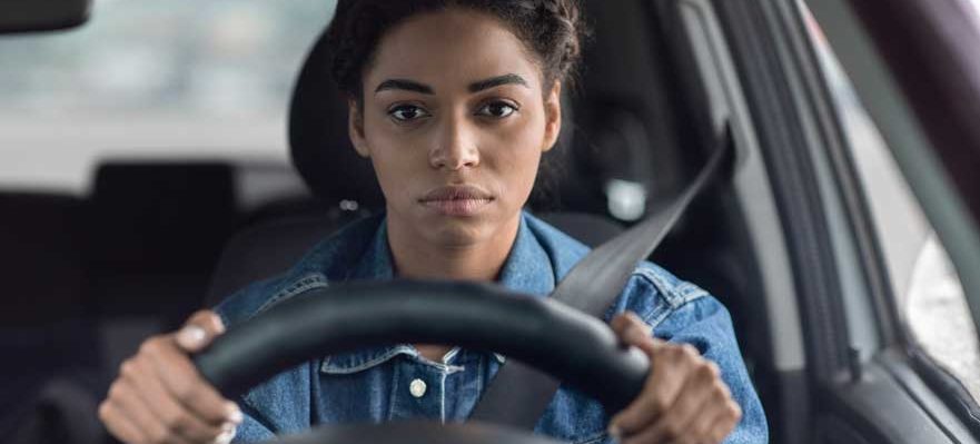 Trabajadora que se siente infeliz con su trabajo