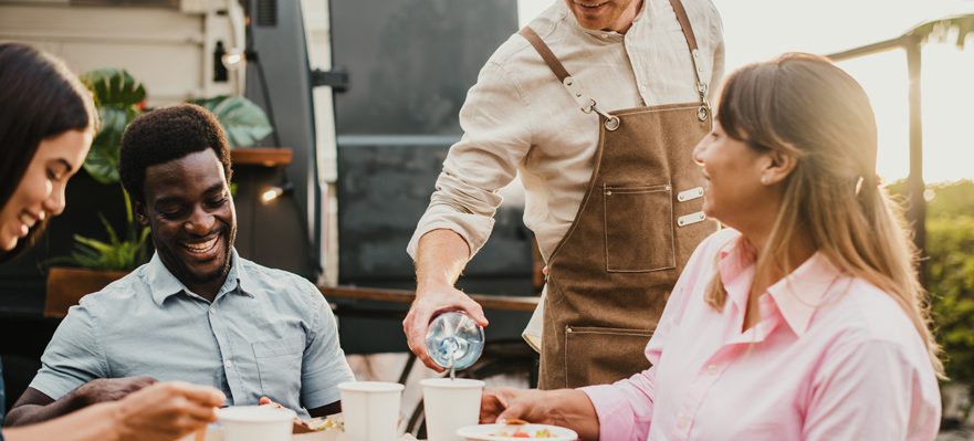 El sector de la hostelería cuenta con un alto nivel de sobrecualificación entre sus trabajadores