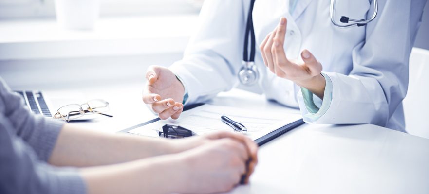 Empleada acudiendo a consulta por Incapacidad Temporal