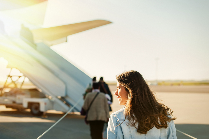 Estudiante practicando work and travel, para adquirir experiencia laboral mientras viaja
