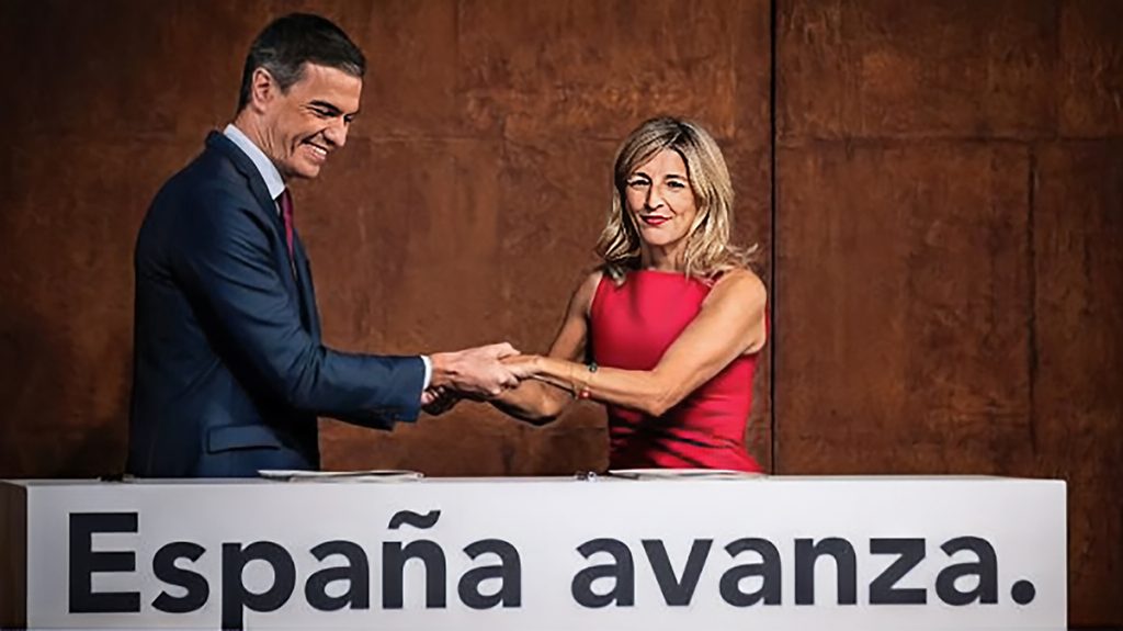 Pedro Sánchez y Yolanda Díaz anunciando el acuerdo por la reducción de la jornada laboral. Fuente: PSOE