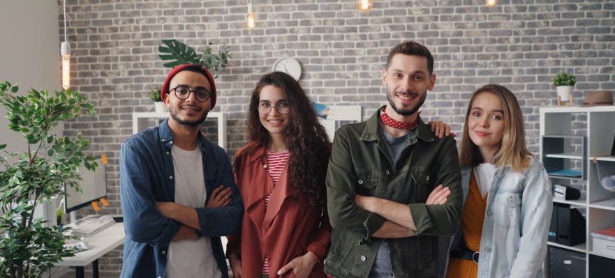 Satisfacción laboral en España: empleados felices que buscan mejoras