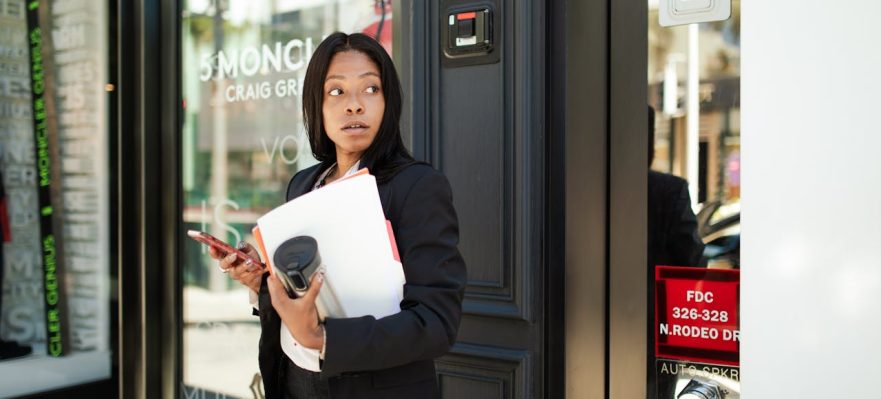 Emprendedora en su primer día de vuelta a la oficina