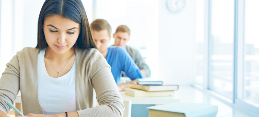 Profesionales que han solicitado a su empresa un permiso para acudir a exámenes