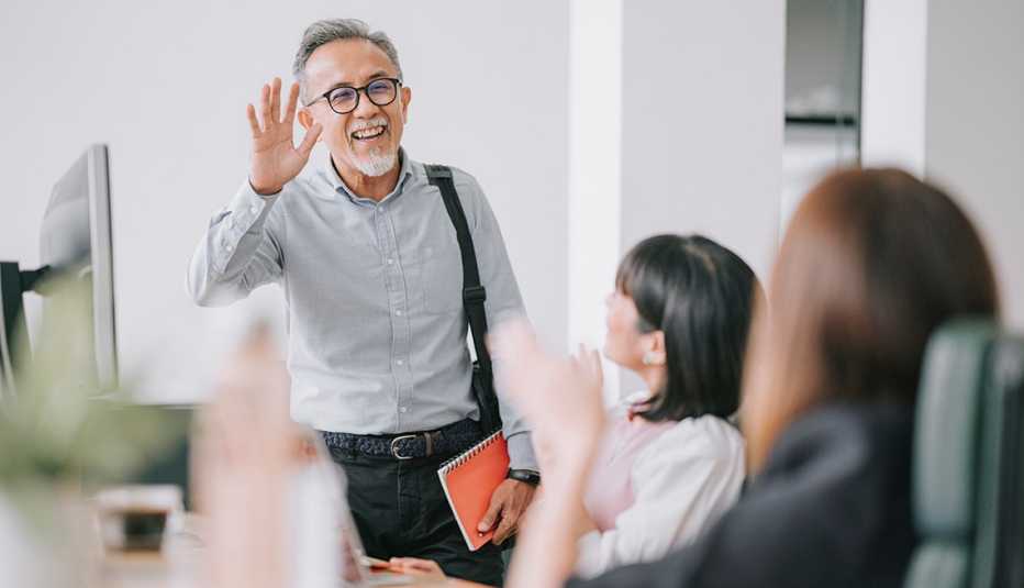Profesional senior que ha vuelto al mercado laboral